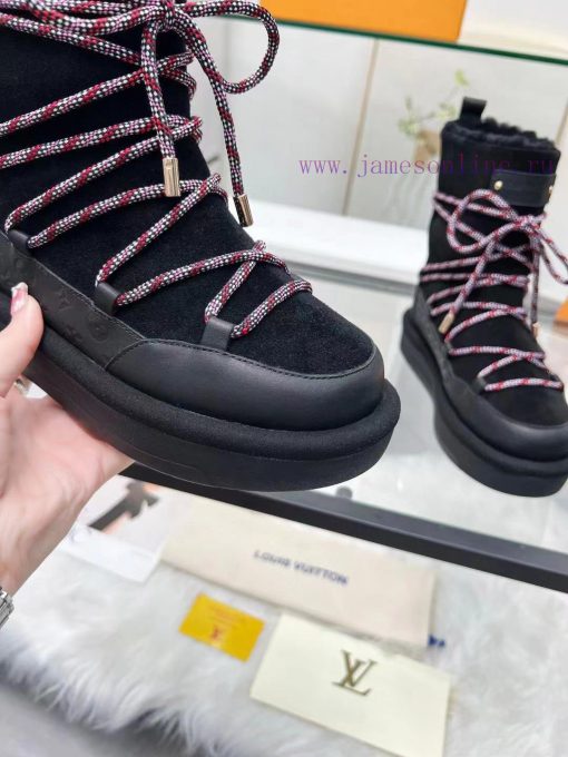 Louis Vuitton's new synchronized fur snow boots are on sale, with the upper made of Italian fowf8y0a - Image 8