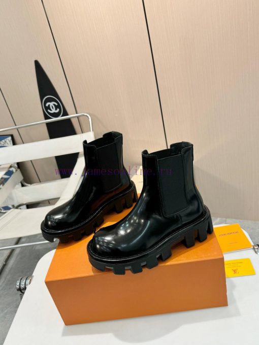Couple style LV Louis Vuitton boots are coming in one goClassic never goes out of style, wit83txsas3 - Image 2