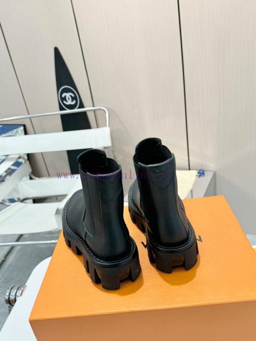 Couple style LV Louis Vuitton boots are coming in one goClassic never goes out of style, wit296xh7id - Image 7