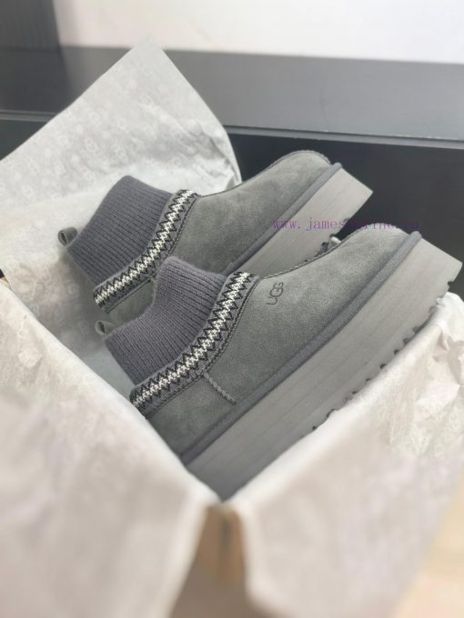 Top UGG ² ⁰² ⁴ New snow boots with ethnic style and sock covers, with wool lining in the socf3jawbp9 - Image 5