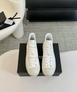 Prada 24/Prada Spring/Summer Latest Triangle Logo Casual SneakersThe original purchase, deve50jl47sr