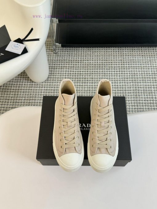 Prada 24/Prada Spring/Summer Latest Triangle Logo Casual SneakersThe original purchase, devemd2e3z79 - Image 2