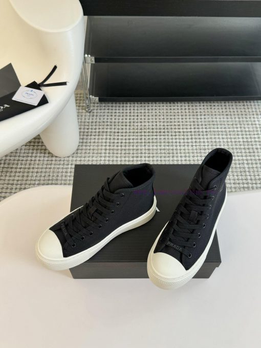 Prada 24/Prada Spring/Summer Latest Triangle Logo Casual SneakersThe original purchase, deveybmb3lyp - Image 4
