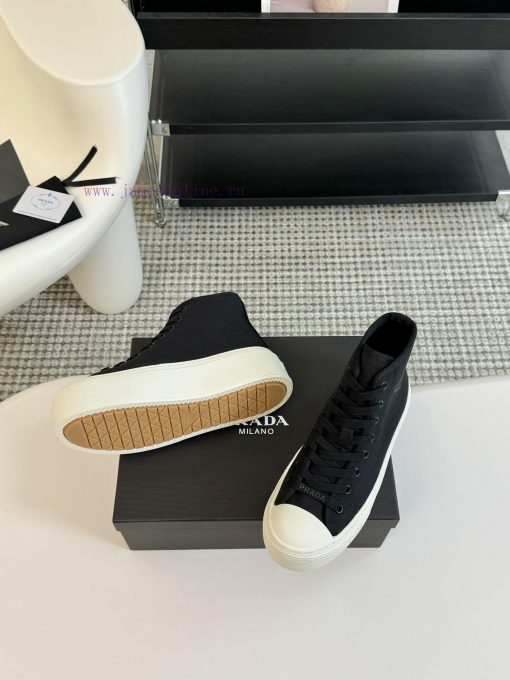 Prada 24/Prada Spring/Summer Latest Triangle Logo Casual SneakersThe original purchase, deveybmb3lyp - Image 5