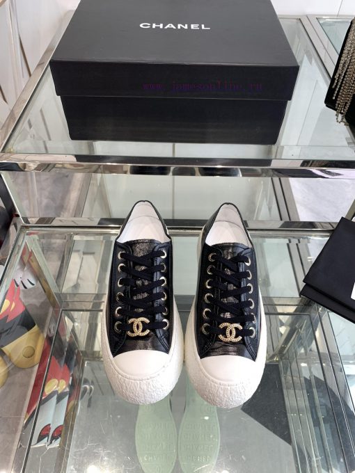 CHANEL 24ss Spring/Summer Big Head Sole with a slightly flared and cute design. The fashiona34tfv73m