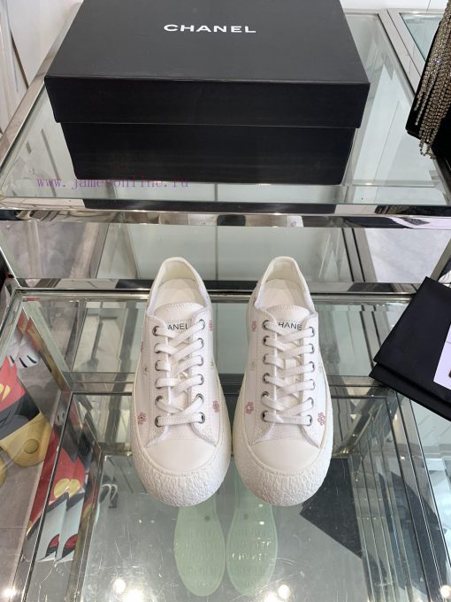 CHANEL 24ss Spring/Summer Big Head Sole with a slightly flared and cute design. The fashionap0e99qs5 - Image 2
