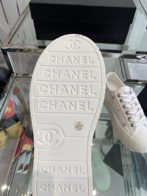 CHANEL 24ss Spring/Summer Big Head Sole with a slightly flared and cute design. The fashionap0e99qs5 - Image 6