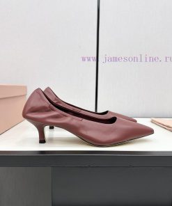 Top tierMiu Miu Miu Miu ㊙️ 24ss Autumn/Winter New Collection British StyleThe MiuMiu runway 11yik0ee