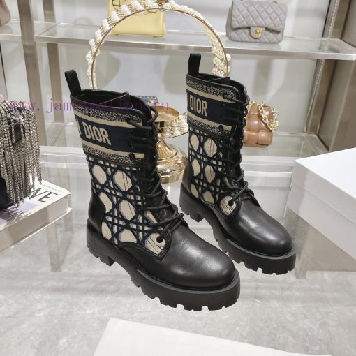 Dior Electric Embroidery High Density Purchasing Grade 𝐃𝐢𝐨𝐫𝟯𝟬𝐌𝐨𝐧𝐭𝐚𝐢𝐠𝐧𝐞 Dior's new short bootln01f974 - Image 4