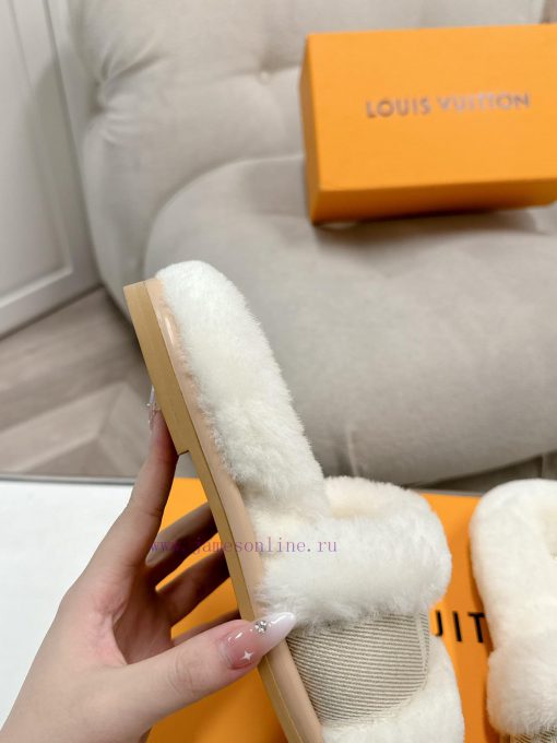 024 𝐋𝐨𝐮𝐢𝐬𝐕𝐮𝐢𝐭𝐭𝐨𝐧 Top of the line autumn and winter sheep disease starry sky series with last490oy1xm - Image 7