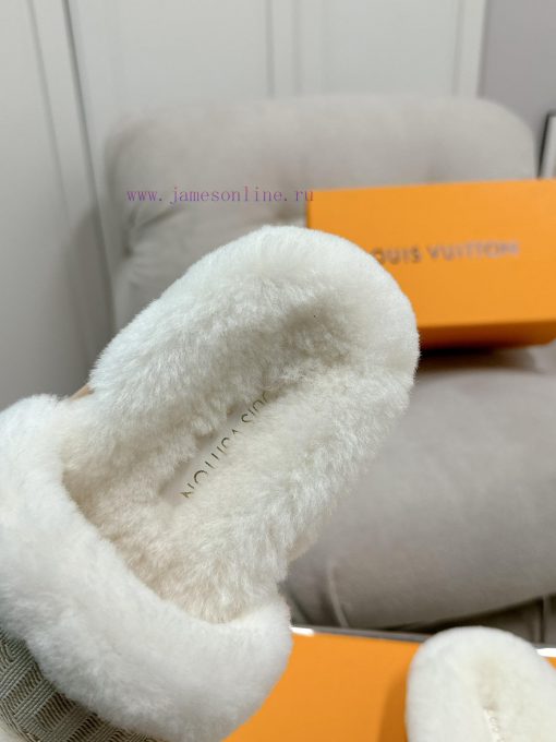 024 𝐋𝐨𝐮𝐢𝐬𝐕𝐮𝐢𝐭𝐭𝐨𝐧 Top of the line autumn and winter sheep disease starry sky series with last490oy1xm - Image 8