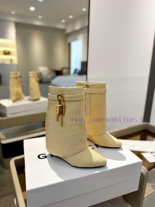 Price "Authentic customizationGIVENCHY0/𝐒𝐒𝐧𝐞𝐰 New high-heeled short boots, the latest in theqsl49kvz - Image 7