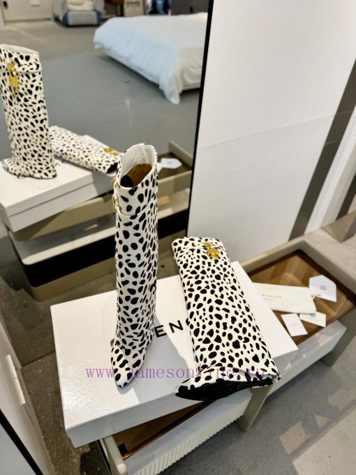 Price "Authentic customizationGIVENCHY0/𝐒𝐒𝐧𝐞𝐰 New high-heeled boots, the latest in the markeyur33xx0 - Image 4