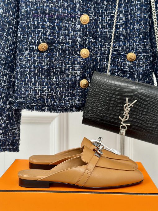 HERME * Classic Kelly Buckle Muller Half DragNo need to go door-to-door to compare, the highdj6em5ji