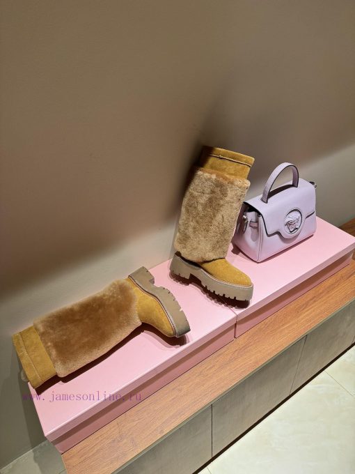 Celine ｜ How could there be a cute and adorable teddy boot duckThis pair of boots captured mnyhab8q0