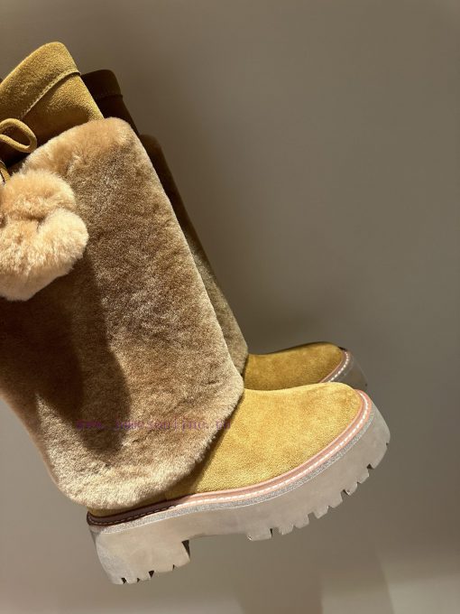 Celine ｜ How could there be a cute and adorable teddy boot duckThis pair of boots captured mnyhab8q0 - Image 8
