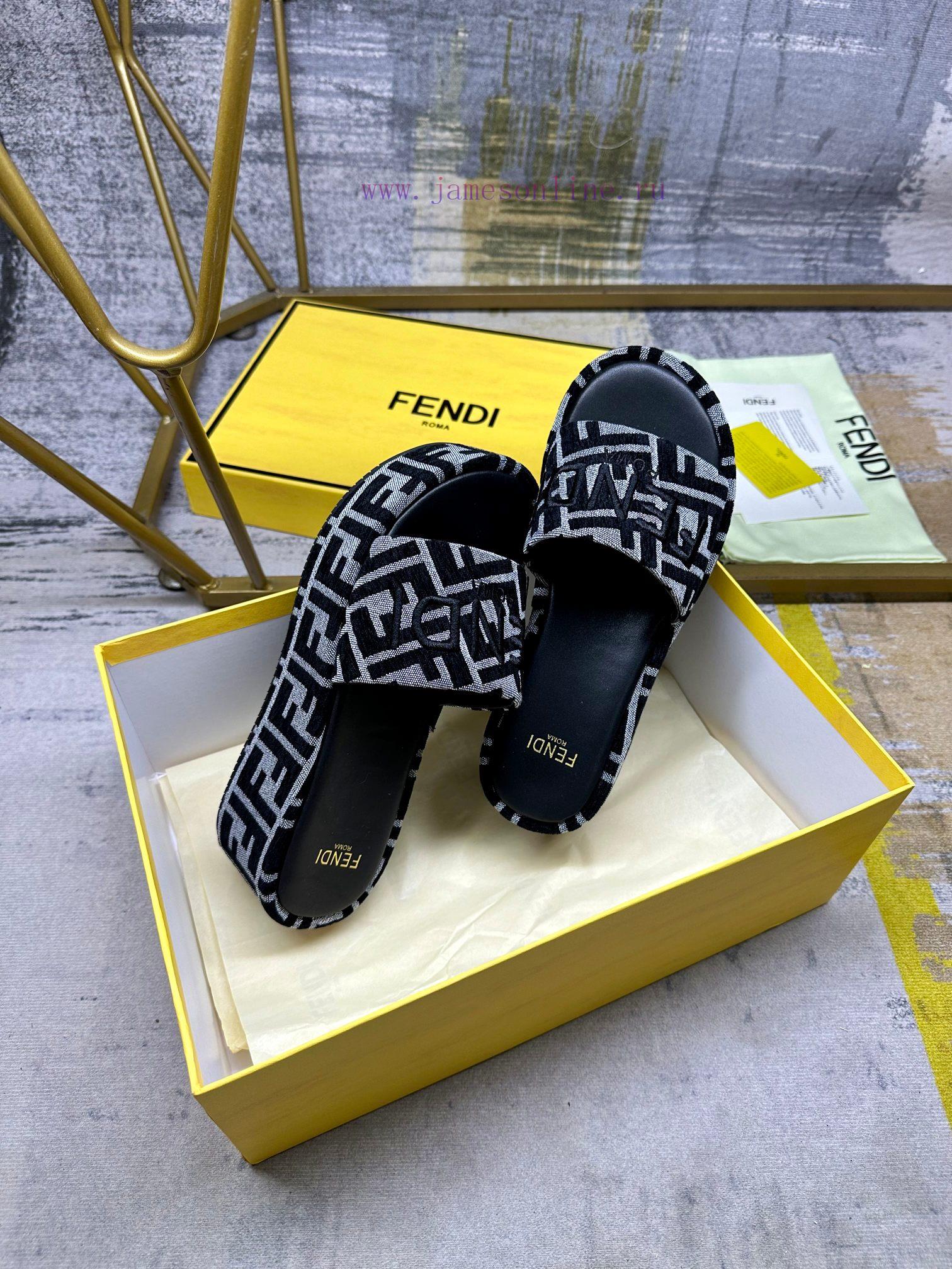 FENDI's latest popular broadband thick soled slippers are made of grey denim material with thhfcbx9l - Image 6