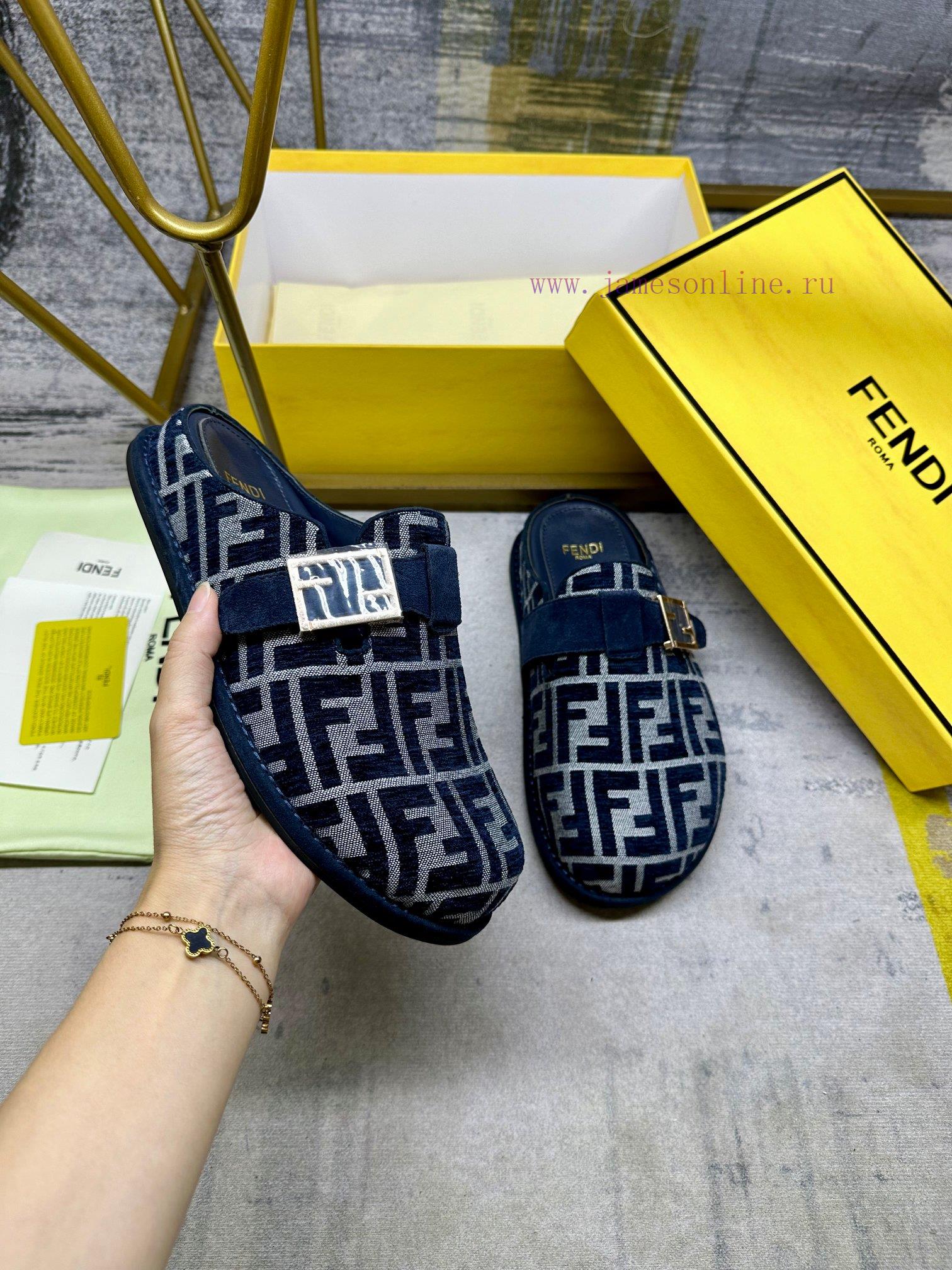 FENDI's latest popular half pack slippers with FF decorative buckle, gray denim material decxgokecvk - Image 2