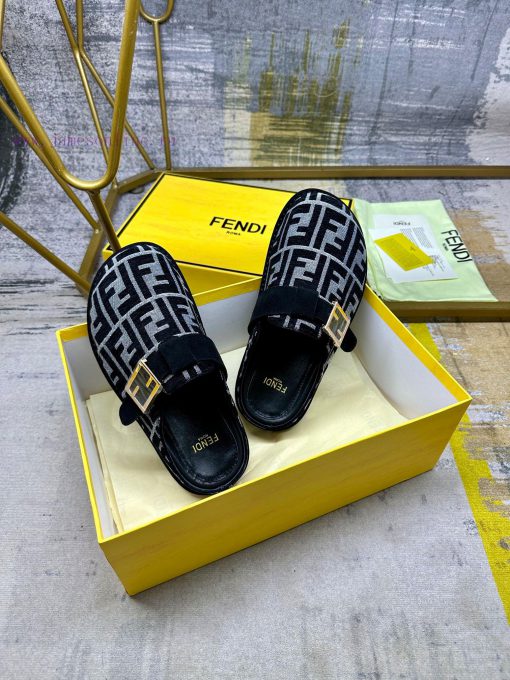 FENDI's latest popular half pack slippers with FF decorative buckle, gray denim material decwwym7v4e - Image 7