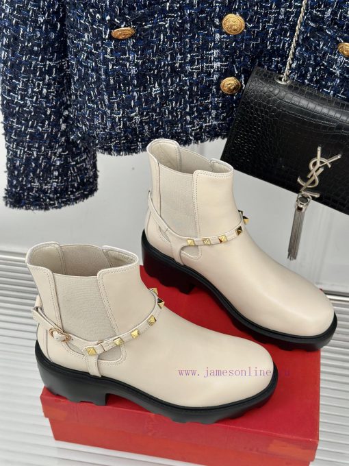 Valentino | Valentino Classic Autumn/WinterNew rivet thick soled short bootsThe favorite ite98t8dgp7 - Image 4
