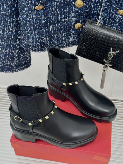 Valentino | Valentino Classic Autumn/WinterNew rivet thick soled short bootsThe favorite ite4w4s85rn - Image 4
