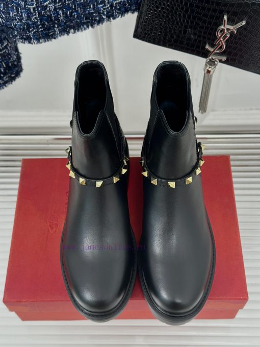 Valentino | Valentino Classic Autumn/WinterNew rivet thick soled short bootsThe favorite ite4w4s85rn - Image 7