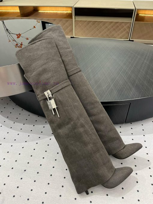 New autumn and winter products from 𝒈𝒊𝒗𝒆𝒏𝒄𝒉𝒚𝟐𝟒𝑭𝑾, popular throughout the fashion industryfnoa7j3v - Image 6