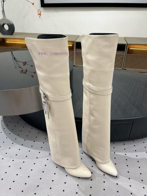New autumn and winter products from 𝒈𝒊𝒗𝒆𝒏𝒄𝒉𝒚𝟐𝟒𝑭𝑾, popular throughout the fashion industrybc5tbhg9 - Image 2