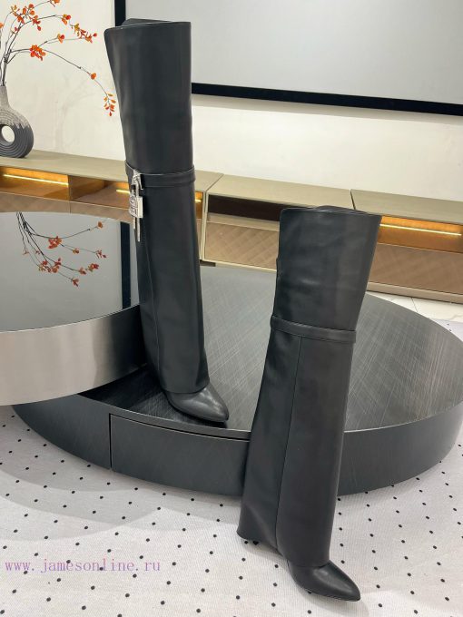 New autumn and winter products from 𝒈𝒊𝒗𝒆𝒏𝒄𝒉𝒚𝟐𝟒𝑭𝑾, popular throughout the fashion industry0j2hy5d0 - Image 8