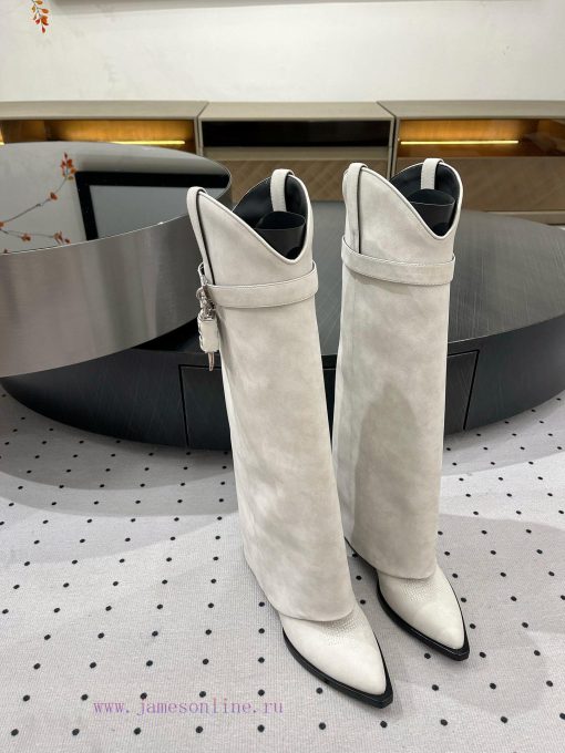 New autumn and winter products from 𝒈𝒊𝒗𝒆𝒏𝒄𝒉𝒚𝟐𝟒𝑭𝑾, popular throughout the fashion industry4kpv9sws - Image 2
