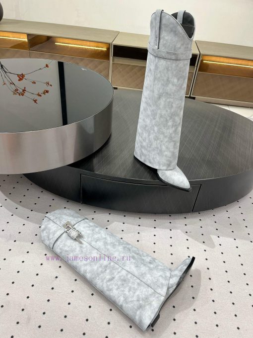 New autumn and winter products from 𝒈𝒊𝒗𝒆𝒏𝒄𝒉𝒚𝟐𝟒𝑭𝑾, popular throughout the fashion industry, flozeo2z7 - Image 10
