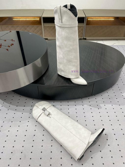 New autumn and winter products from 𝒈𝒊𝒗𝒆𝒏𝒄𝒉𝒚𝟐𝟒𝑭𝑾, popular throughout the fashion industry4kpv9sws - Image 8