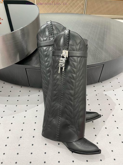 New autumn and winter products from 𝒈𝒊𝒗𝒆𝒏𝒄𝒉𝒚𝟐𝟒𝑭𝑾, popular throughout the fashion industry2vbxtl21 - Image 3
