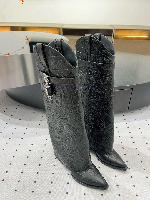 New autumn and winter products from 𝒈𝒊𝒗𝒆𝒏𝒄𝒉𝒚𝟐𝟒𝑭𝑾, popular throughout the fashion industrydrf1zpmo