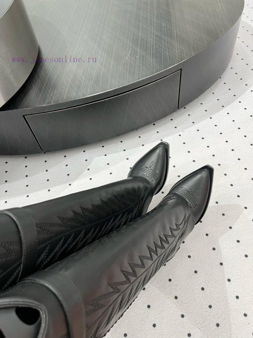 New autumn and winter products from 𝒈𝒊𝒗𝒆𝒏𝒄𝒉𝒚𝟐𝟒𝑭𝑾, popular throughout the fashion industry2vbxtl21 - Image 4