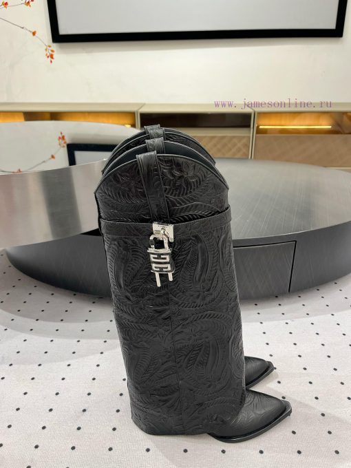 New autumn and winter products from 𝒈𝒊𝒗𝒆𝒏𝒄𝒉𝒚𝟐𝟒𝑭𝑾, popular throughout the fashion industrydrf1zpmo - Image 3