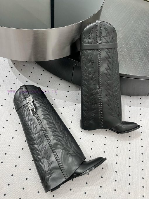 New autumn and winter products from 𝒈𝒊𝒗𝒆𝒏𝒄𝒉𝒚𝟐𝟒𝑭𝑾, popular throughout the fashion industry2vbxtl21 - Image 6