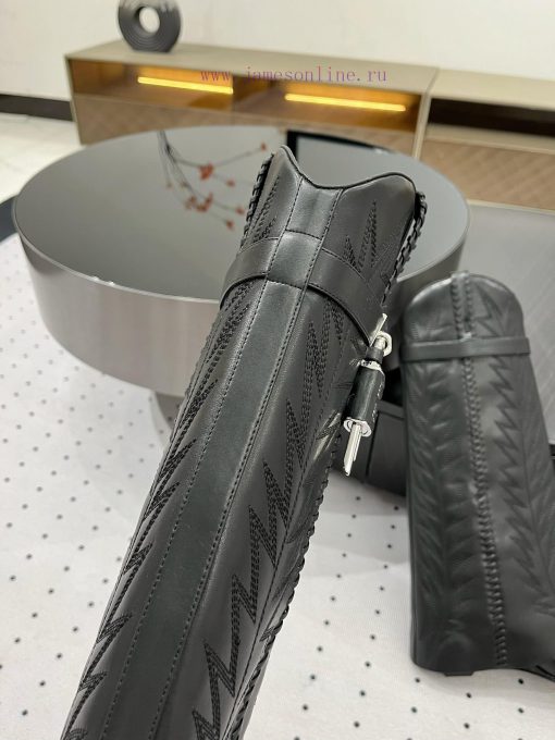 New autumn and winter products from 𝒈𝒊𝒗𝒆𝒏𝒄𝒉𝒚𝟐𝟒𝑭𝑾, popular throughout the fashion industry2vbxtl21 - Image 7