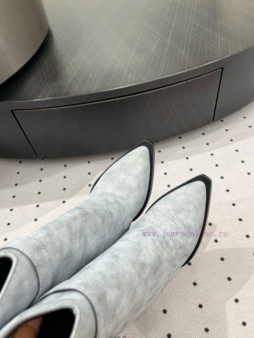 New autumn and winter products from 𝒈𝒊𝒗𝒆𝒏𝒄𝒉𝒚𝟐𝟒𝑭𝑾, popular throughout the fashion industryhbbffp09 - Image 3