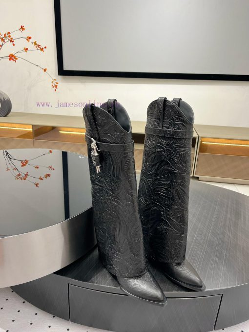 New autumn and winter products from 𝒈𝒊𝒗𝒆𝒏𝒄𝒉𝒚𝟐𝟒𝑭𝑾, popular throughout the fashion industrydrf1zpmo - Image 10