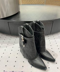 New autumn and winter products from 𝒈𝒊𝒗𝒆𝒏𝒄𝒉𝒚𝟐𝟒𝑭𝑾, popular throughout the fashion industry, fm89u9fgh