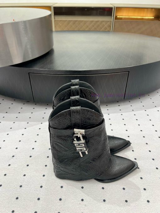 New autumn and winter products from 𝒈𝒊𝒗𝒆𝒏𝒄𝒉𝒚𝟐𝟒𝑭𝑾, popular throughout the fashion industry, fm89u9fgh - Image 4