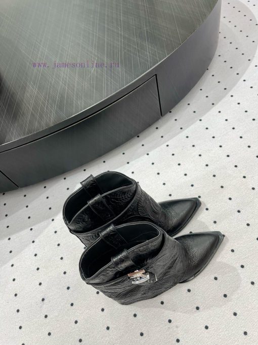 New autumn and winter products from 𝒈𝒊𝒗𝒆𝒏𝒄𝒉𝒚𝟐𝟒𝑭𝑾, popular throughout the fashion industry, fm89u9fgh - Image 5