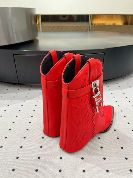 New autumn and winter products from 𝒈𝒊𝒗𝒆𝒏𝒄𝒉𝒚𝟐𝟒𝑭𝑾, popular throughout the fashion industryn06igydf - Image 5