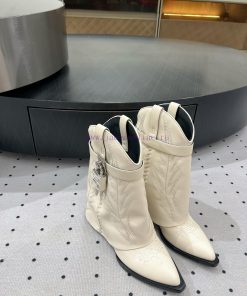 New autumn and winter products from 𝒈𝒊𝒗𝒆𝒏𝒄𝒉𝒚𝟐𝟒𝑭𝑾, popular throughout the fashion industry46lzrq4w