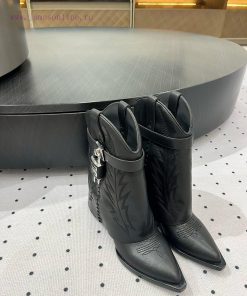 New autumn and winter products from 𝒈𝒊𝒗𝒆𝒏𝒄𝒉𝒚𝟐𝟒𝑭𝑾, popular throughout the fashion industry2x12t4uk