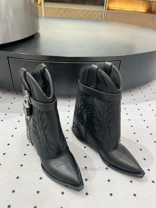 New autumn and winter products from 𝒈𝒊𝒗𝒆𝒏𝒄𝒉𝒚𝟐𝟒𝑭𝑾, popular throughout the fashion industry2x12t4uk - Image 8