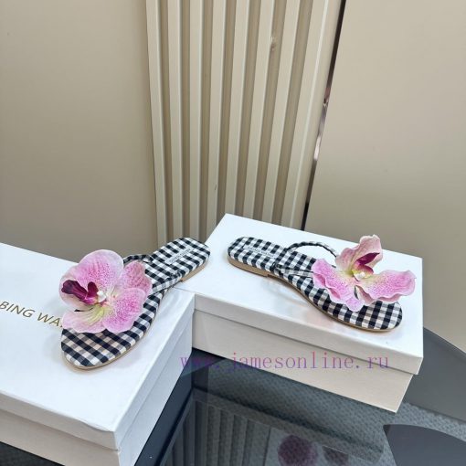 ABING WANG OriginalThai designer offers multiple handmade floral toe slippersWe have launche937vxnkj - Image 4