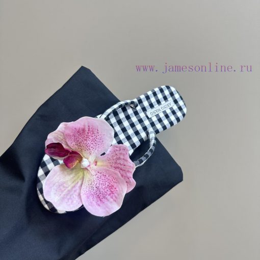 ABING WANG OriginalThai designer offers multiple handmade floral toe slippersWe have launche937vxnkj - Image 9