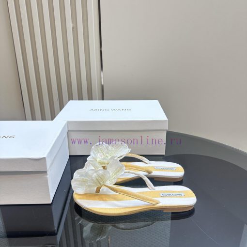 ABING WANG OriginalThai designer offers multiple handmade floral toe slippersWe have launchltkfox00
